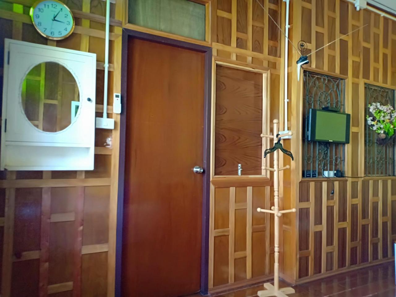 Santo House Hotel Bangkok Kültér fotó