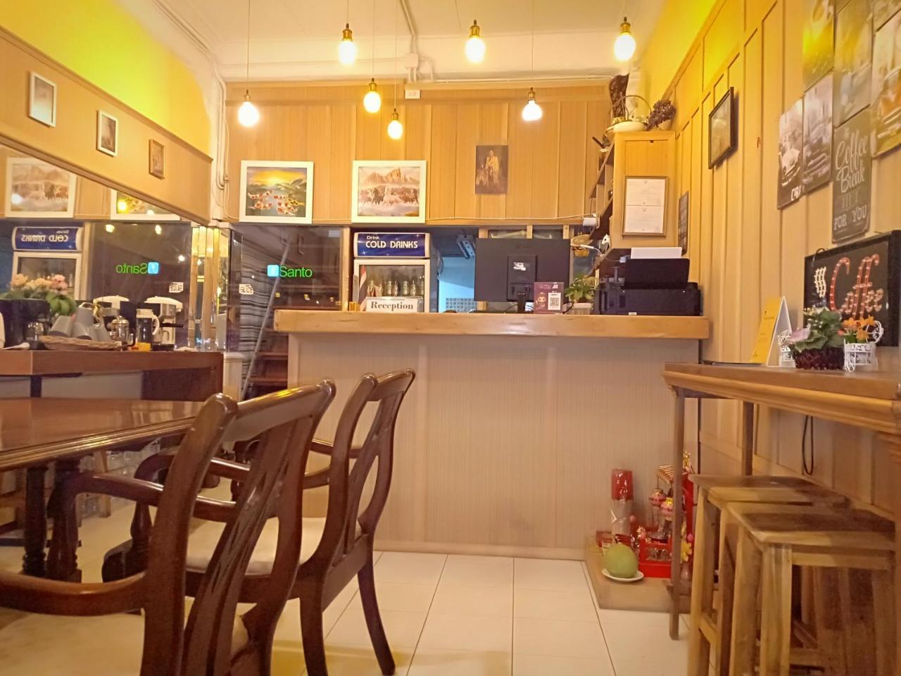 Santo House Hotel Bangkok Kültér fotó