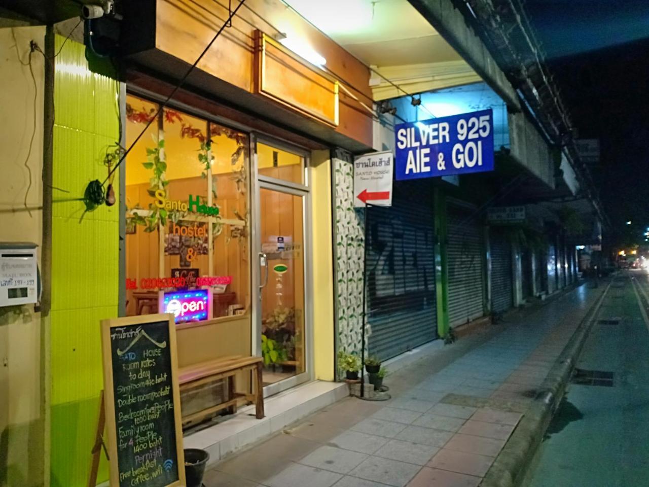 Santo House Hotel Bangkok Kültér fotó