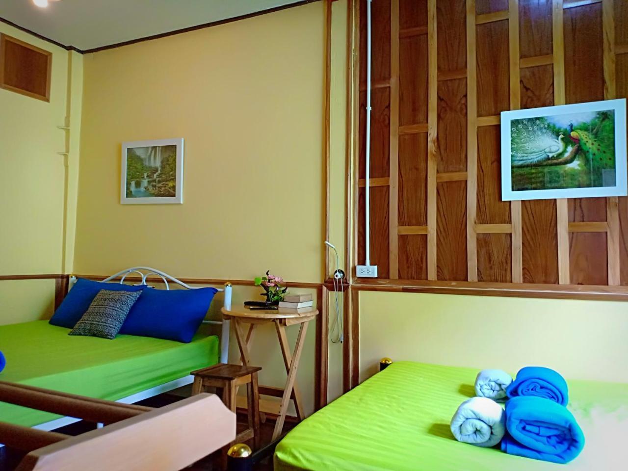 Santo House Hotel Bangkok Kültér fotó