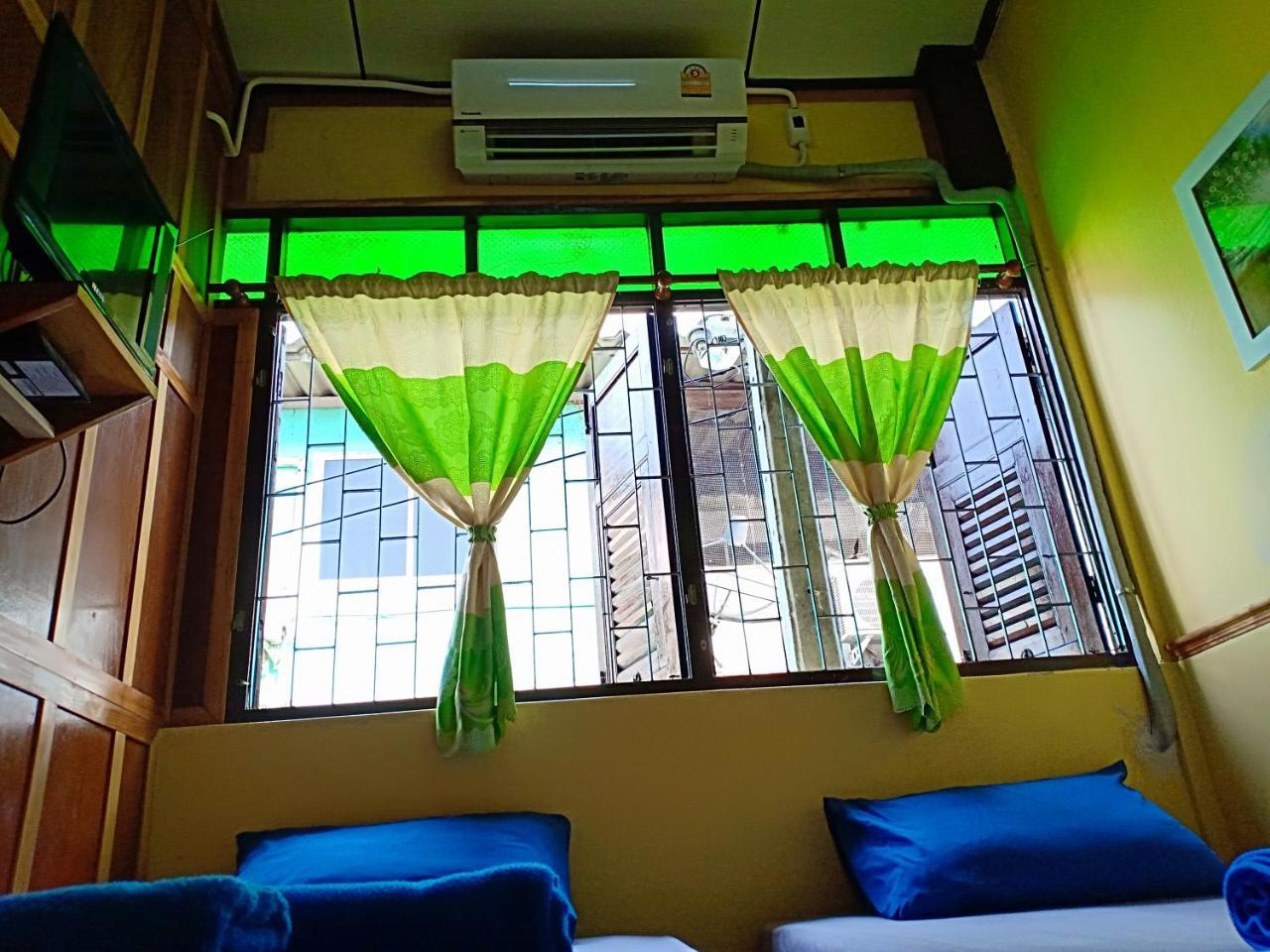 Santo House Hotel Bangkok Kültér fotó