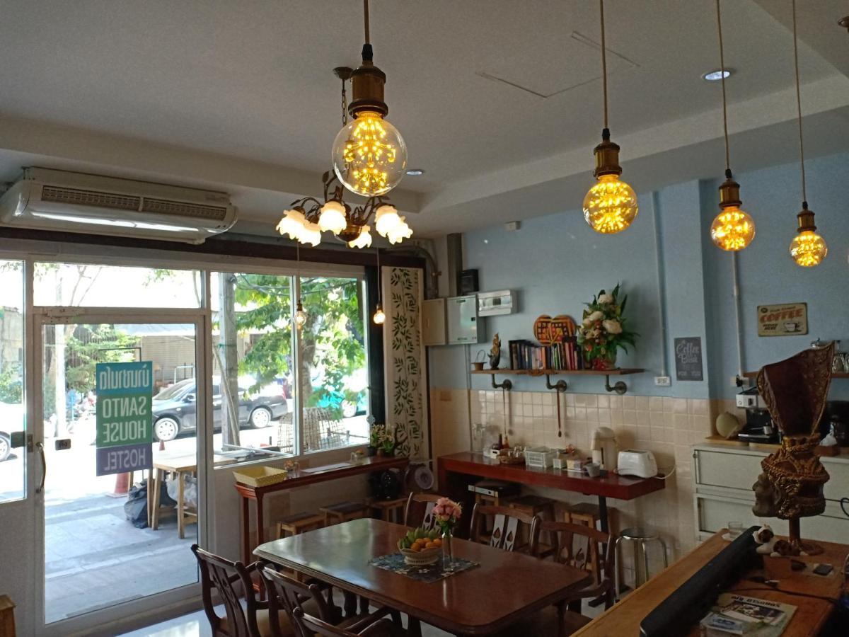 Santo House Hotel Bangkok Kültér fotó