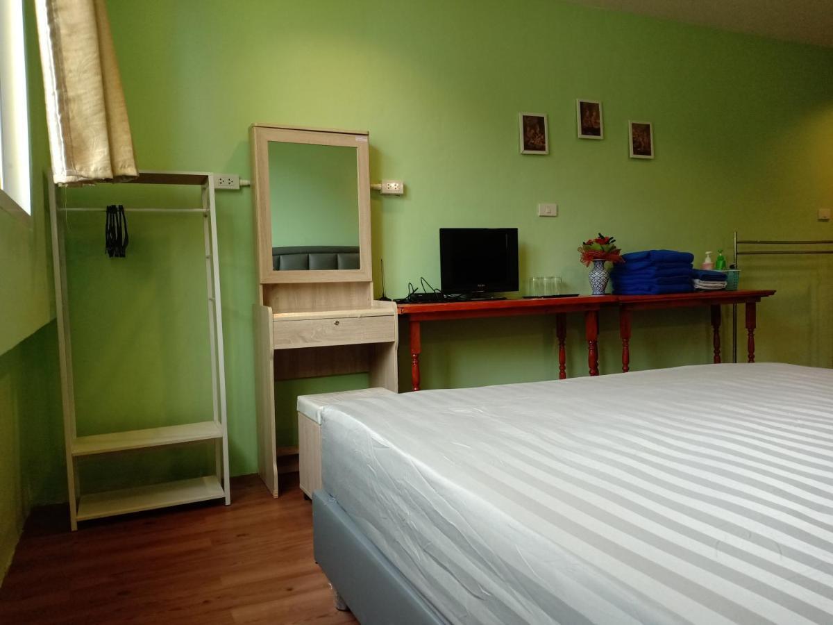 Santo House Hotel Bangkok Kültér fotó