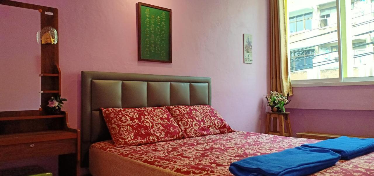 Santo House Hotel Bangkok Kültér fotó